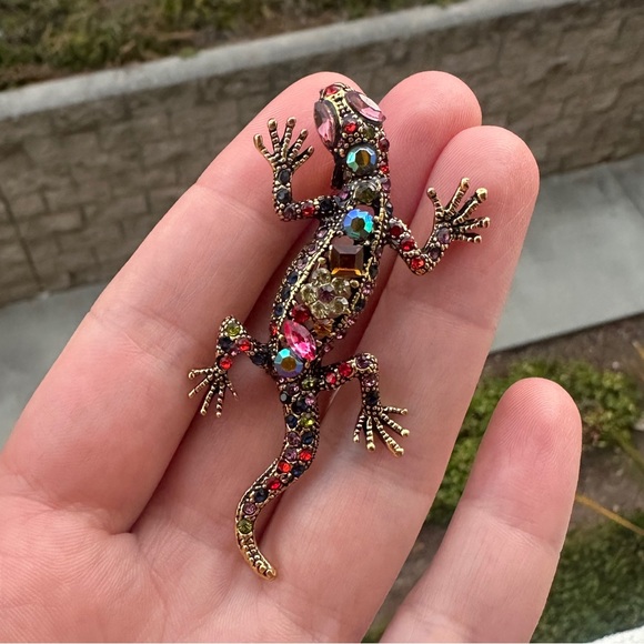 Colorful Lizard Gecko Brooch – Rhinestone Crystal Pin - Picture 1 of 4